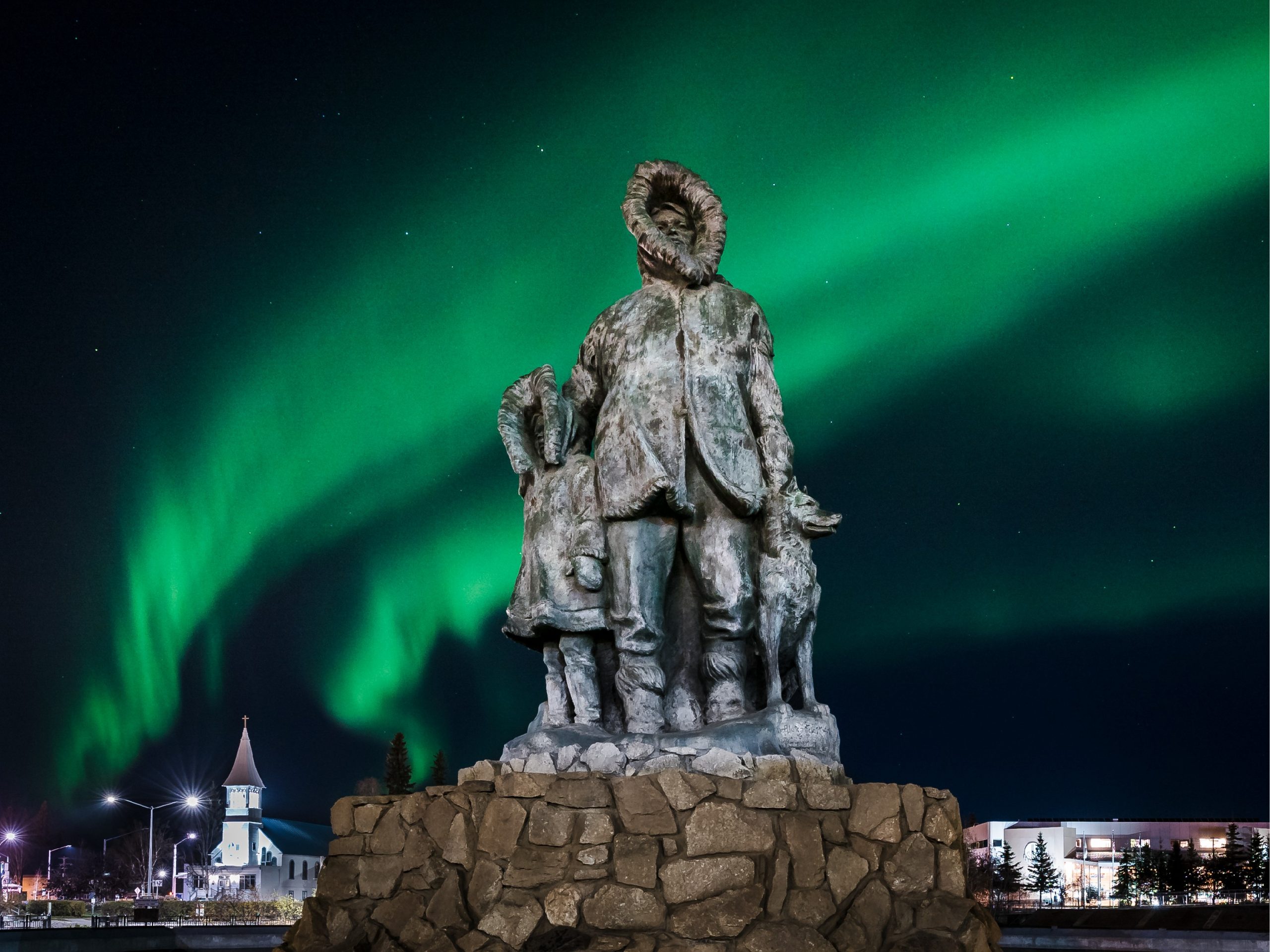 Alaska Magazine | Chasing the Aurora in Fairbanks