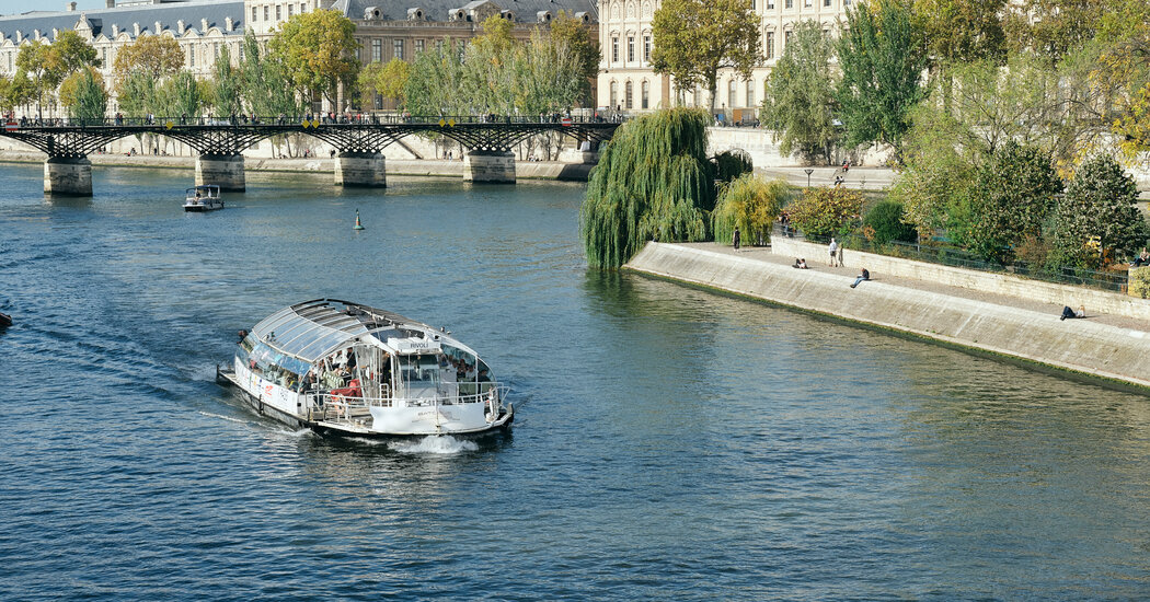 Paris Travel Guide: Where to Stay, Hotels and Neighborhoods to Visit